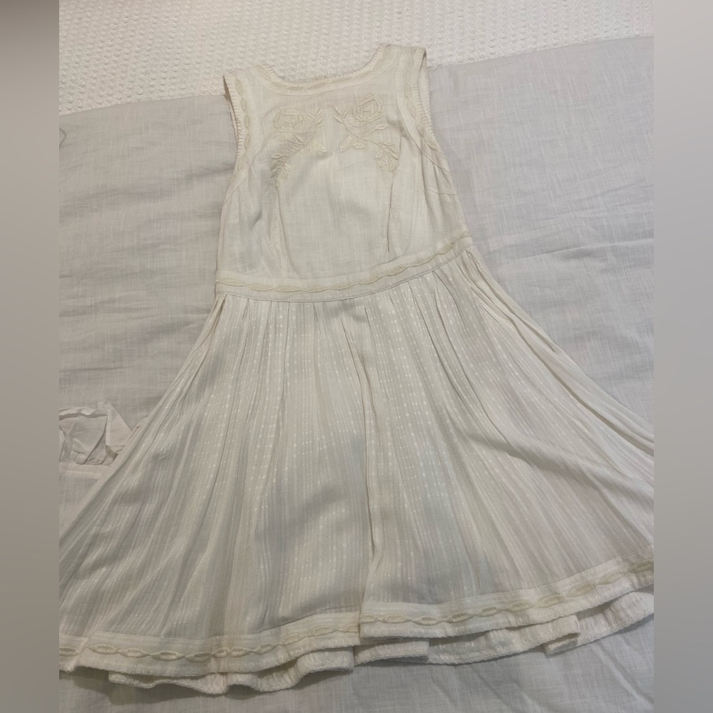 Free People Crotched/Embroidered Dress in Ivory. size 0